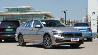 VW Sagitar Flyover 200TSI MT